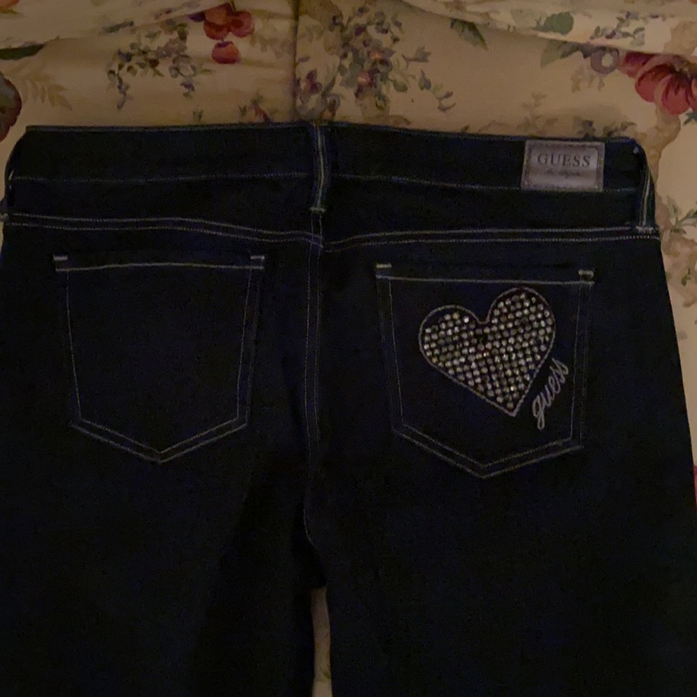 Unique Guess Jeans w/ cool rhinestone heart design